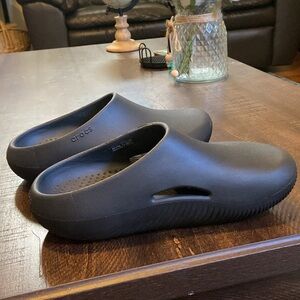 Black Crocs unisex adult mellow clog